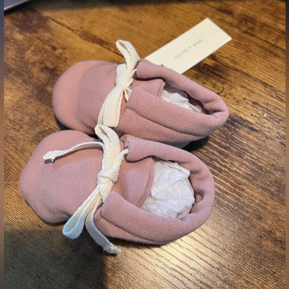 NWT Quincy Mae Mauve Baby Booties